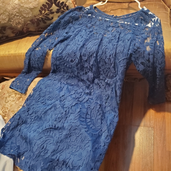 Dress - Picture 7 of 7